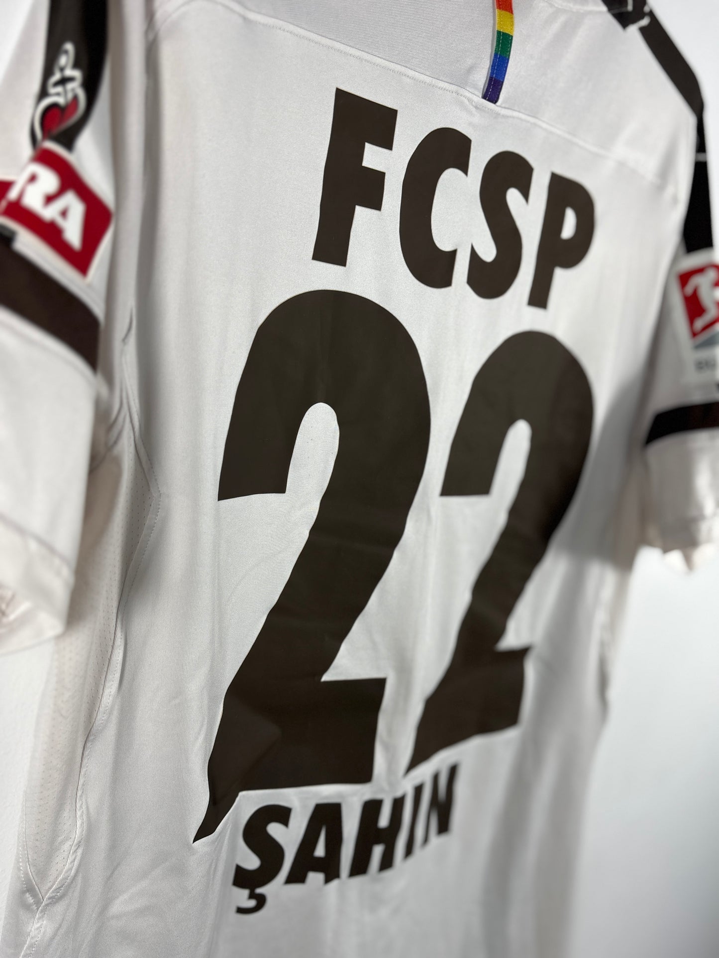 FC Sankt Pauli 2018/2019 Heimtrikot - M - #22 Sahin (Matchworn mit Zertifikat)