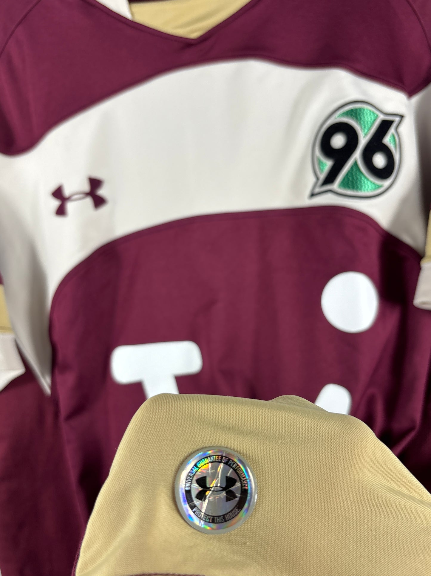 Hannover 96 2010/2011 Heimtrikot  – M - #12