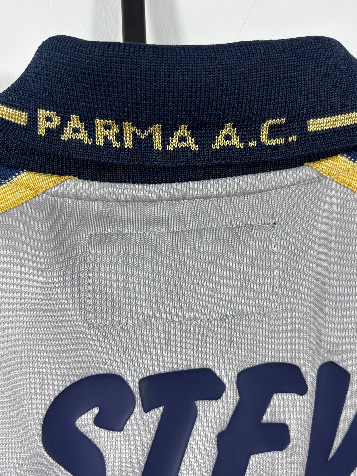 Parma AC 2000/2001 Auswärtstrikot mit Sonderflock - L - #18 Stev (Matchworn)