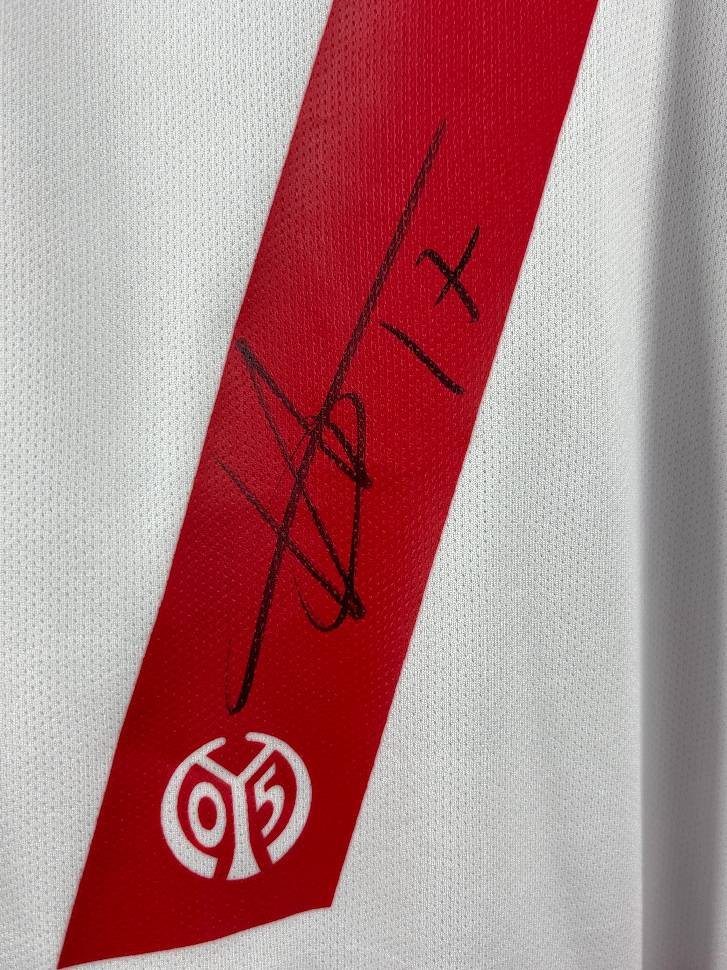 1. FSV Mainz 05 2022/2023 Auswärtstrikot - XL - #17 Ajorque (Matchprepared & signiert)